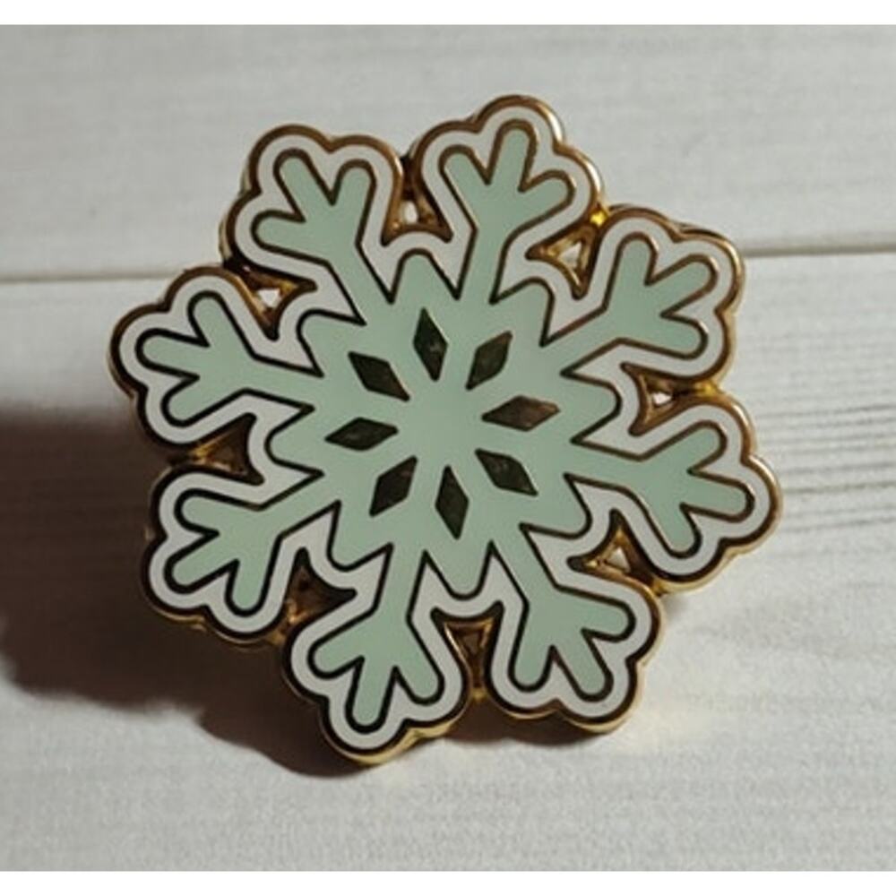 Starbucks Collector Pin Snowflake Mexico Release Lapel Hat Badge